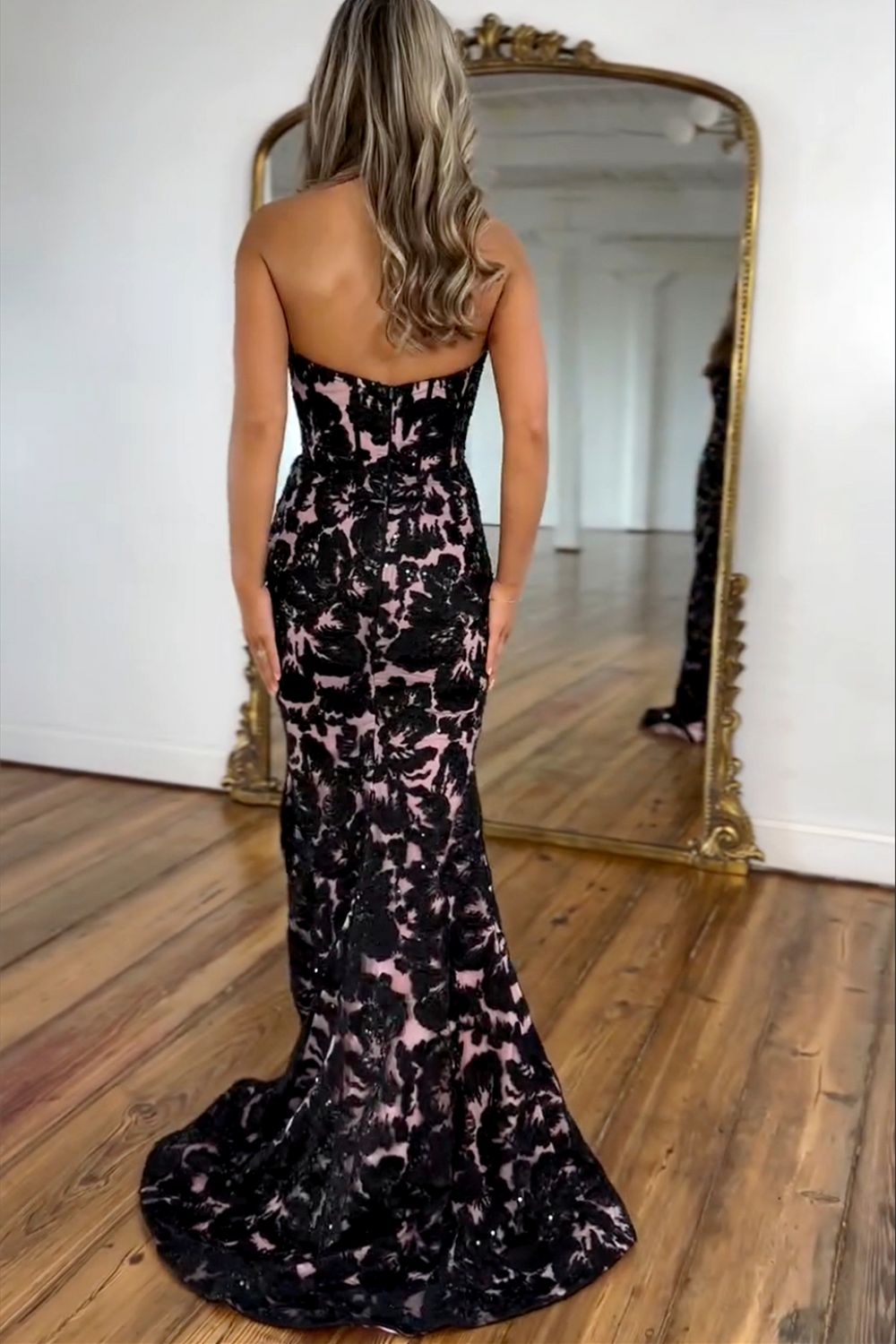 Gorgeous Mermaid Sweetheart Black Long Prom Dress With Appliques Slit Formal Evening Gown