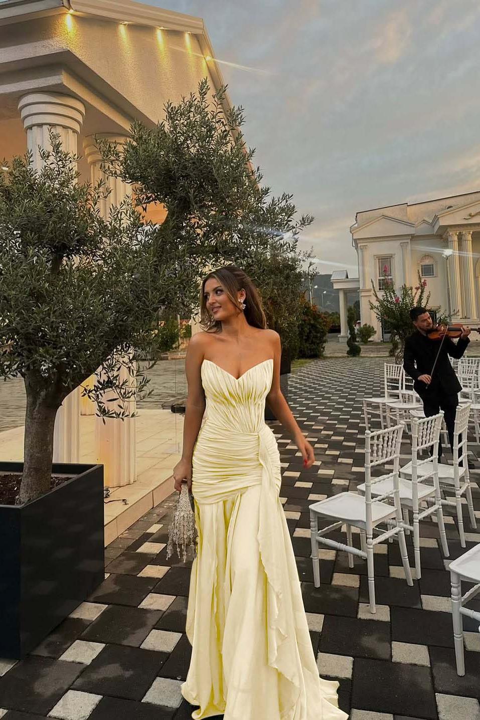 Green Mermaid Prom Dress Sleeveless Sweetheart Ruffled Evening Dress