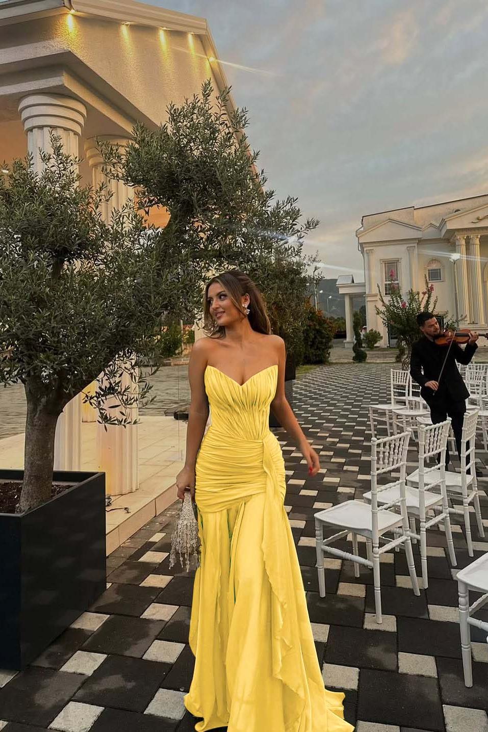 Green Mermaid Prom Dress Sleeveless Sweetheart Ruffled Evening Dress