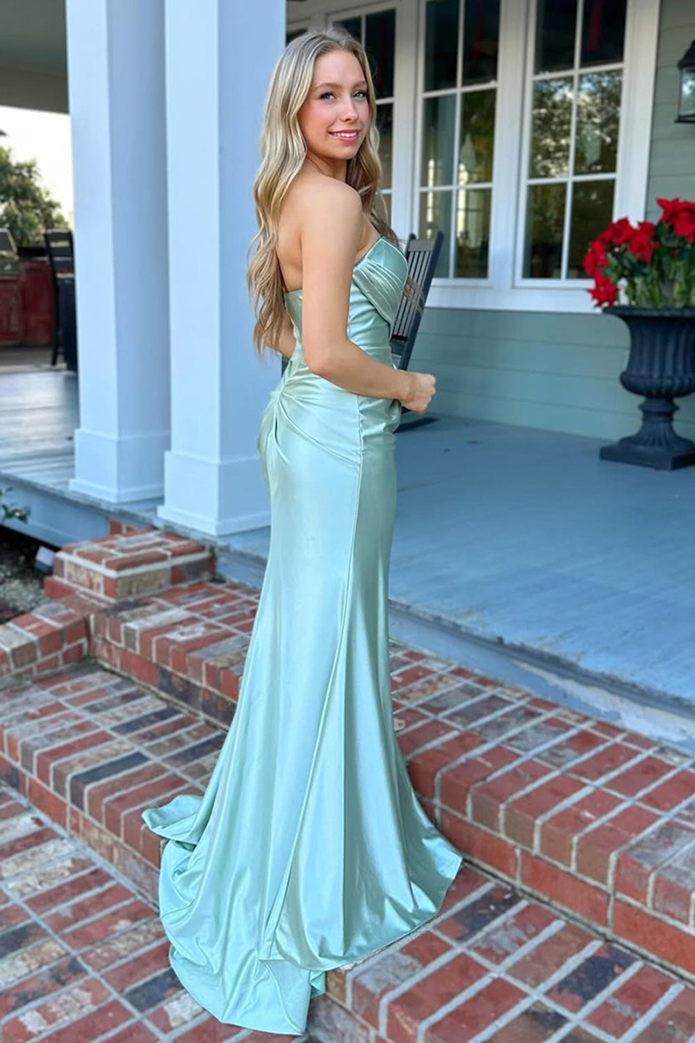 Green Prom Dress Mermaid Ruched Satin Formal Dress With Slit