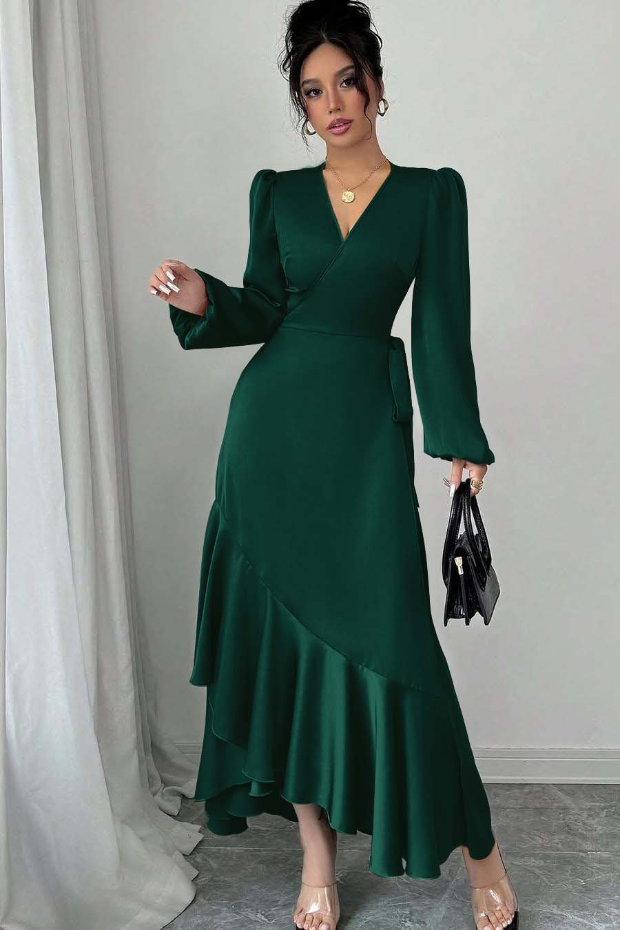 Green Sheath/Column Prom Dress Long Sleeve V Neck Satin Evening Dress