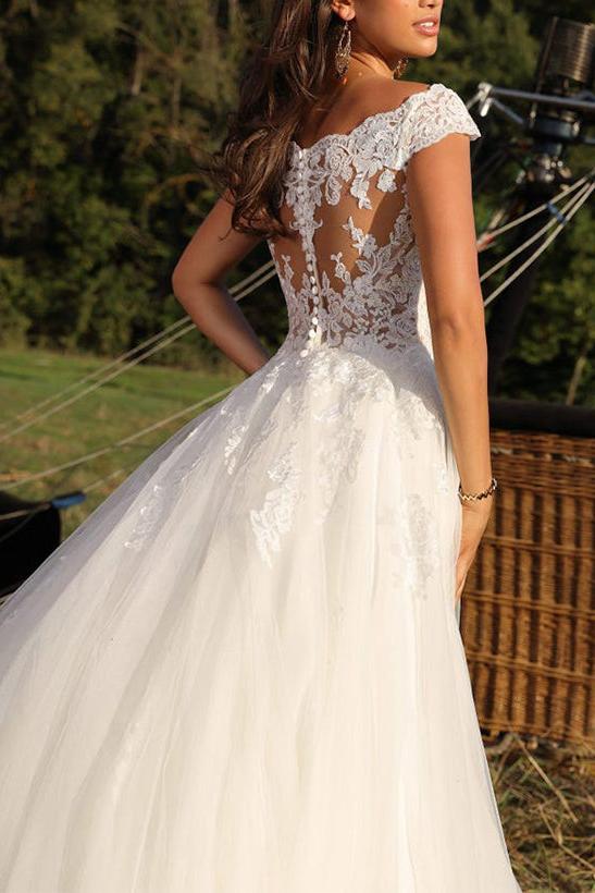 Illusion Neck A-Line Sleeveless Sweep Train Tulle Wedding Dresses With Lace