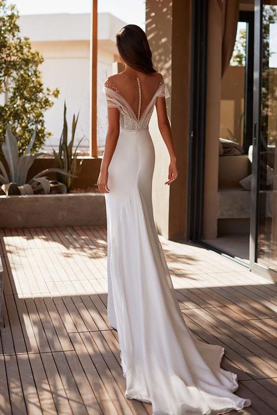 Illusion Neck Short Sleeves Sweep Train Elastic Satin Beach Wedding Dresses With Beading
