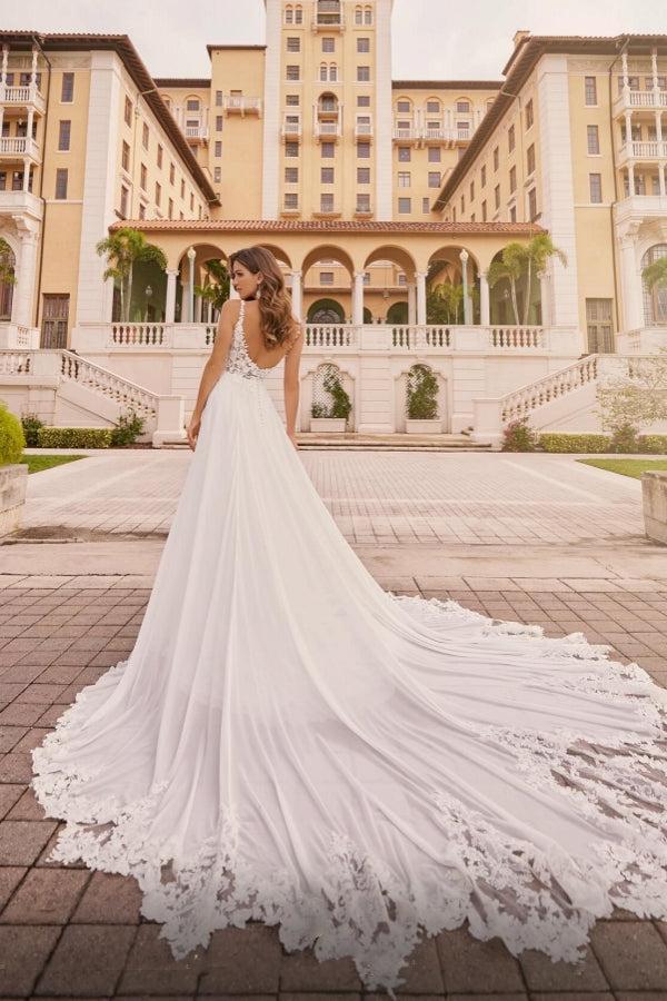Ivory A Line Beach Wedding Dress Spaghetti Straps V Neck Lace Bridal Gown With Slit