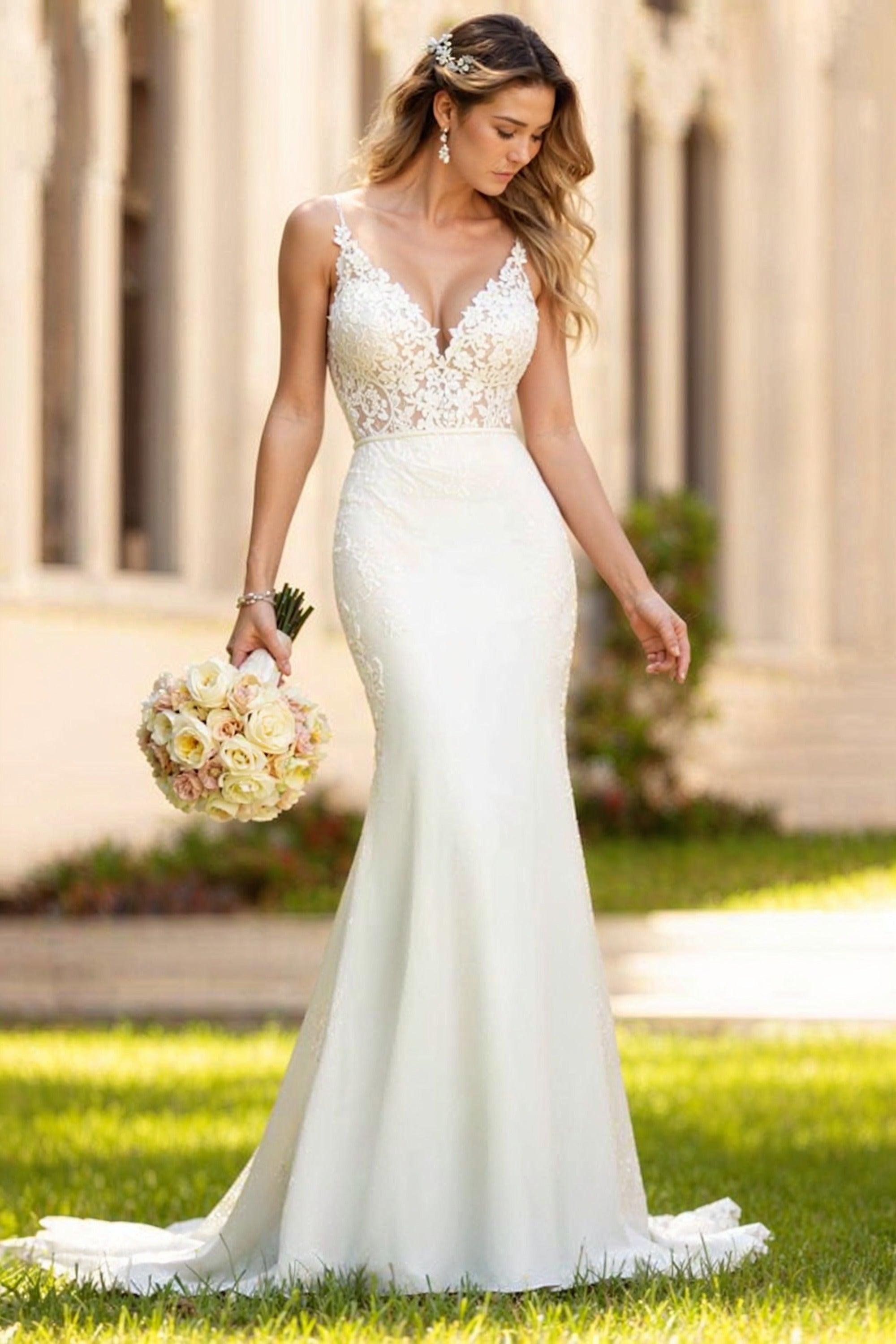 Ivory Mermaid Beach Wedding Dress Spaghetti Straps Lace Appliques Bridal Dress