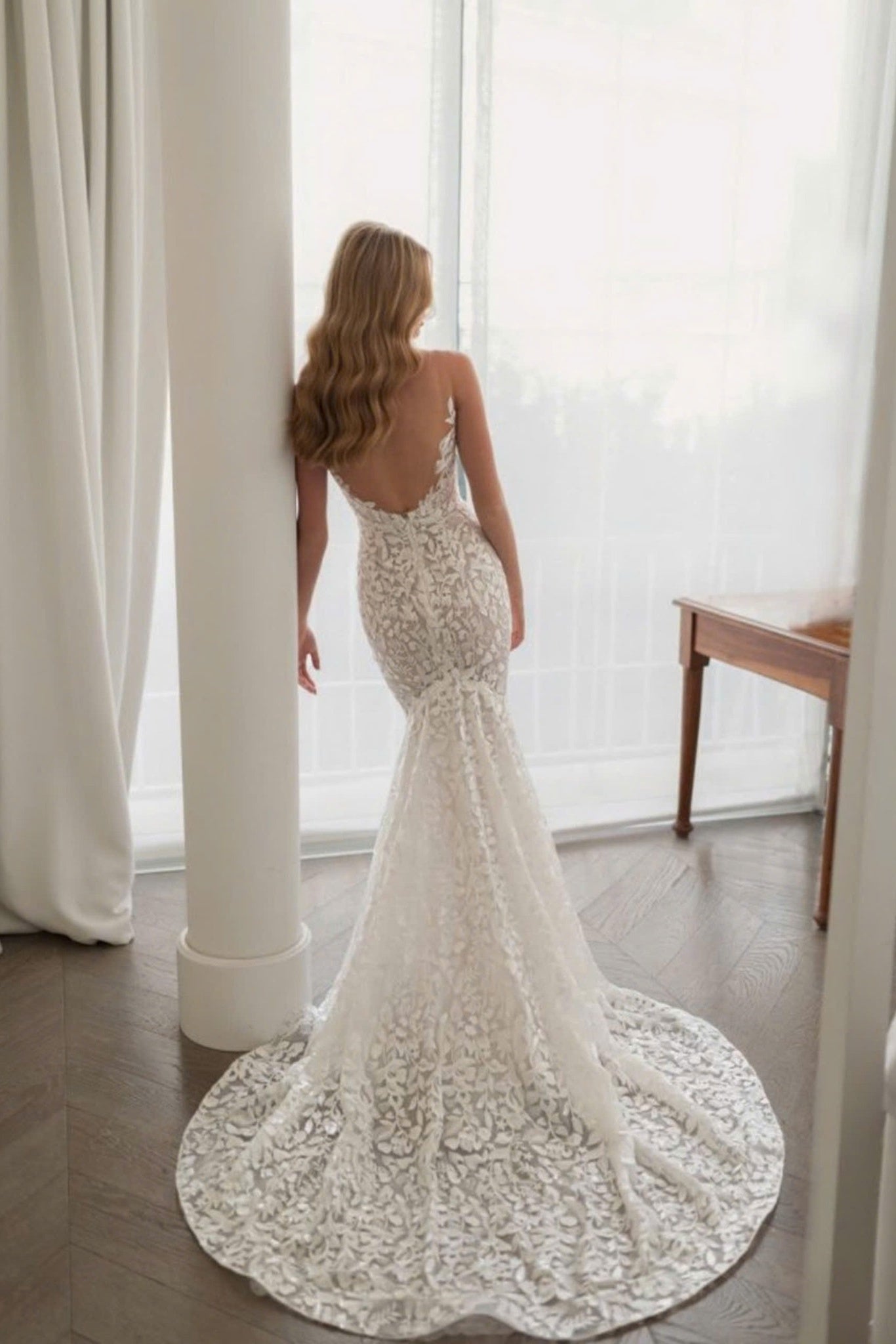 Ivory Spaghetti Straps Mermaid Beach Wedding Dress Lace Appliques Bridal Dress with Sweep Train