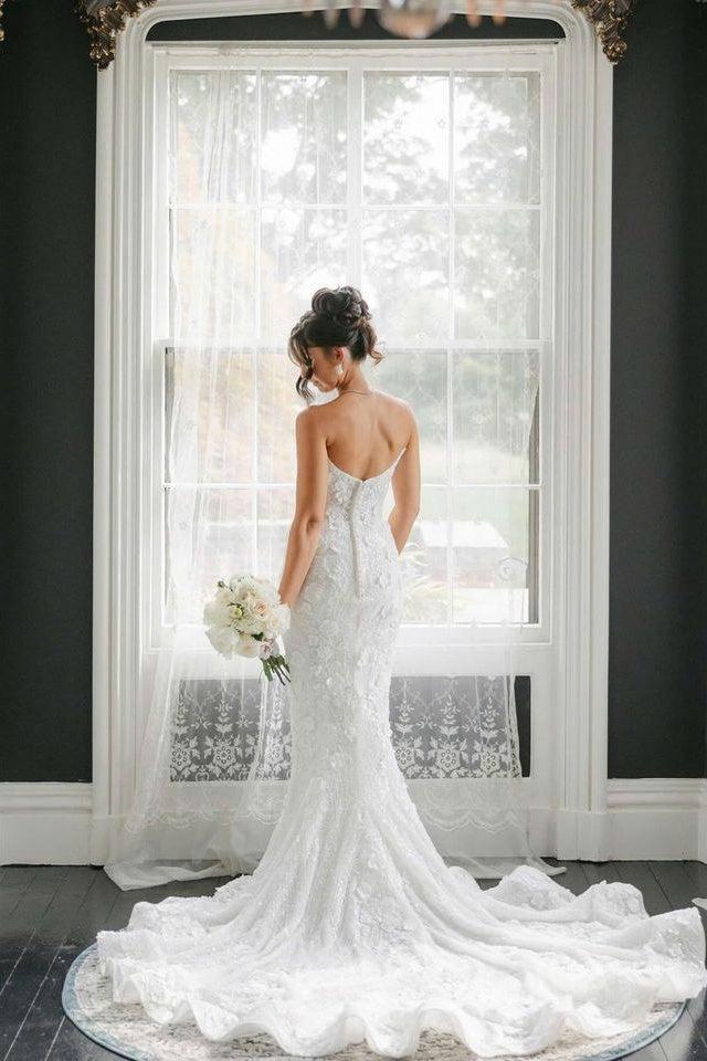 Ivory Strapless Wedding Dress Lace Appliques Long Sleeves Mermaid Bridal Dress with with Panel Train
