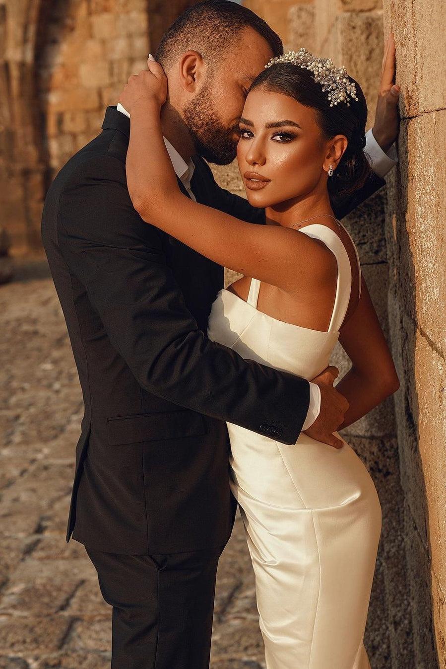 Ivory Sweetheart Beach Wedding Dress Mermaid Satin Bridal Dress