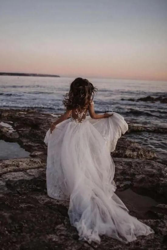 Lace Appliqued Beach Wedding Dress Tulle Off The Shoulder Bridal Gown