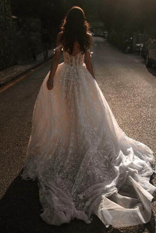 Lace Beach Wedding Dress With Detachable Sleeve