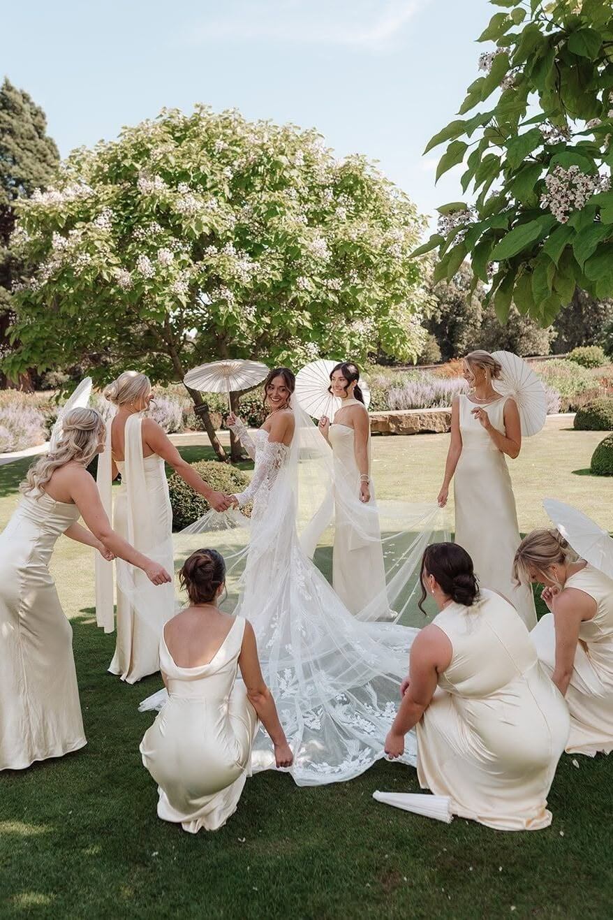 Lace Mermaid Wedding Dress with Detachable Long Sleeves Sweetheart Strapless Bridal Gown