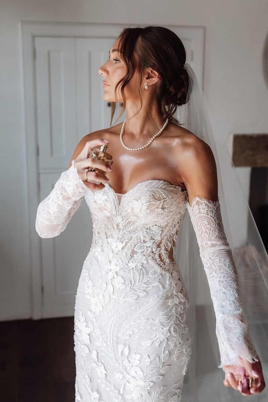 Lace Mermaid Wedding Dress with Detachable Long Sleeves Sweetheart Strapless Bridal Gown