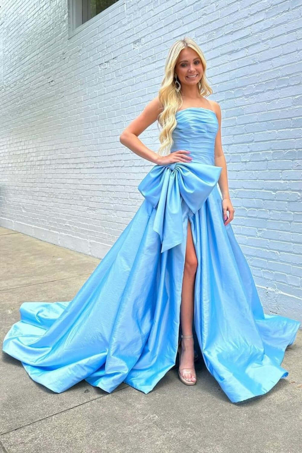 Fuchsia A Line Prom Dress Sleeveless Strapless Satin Evening Dress