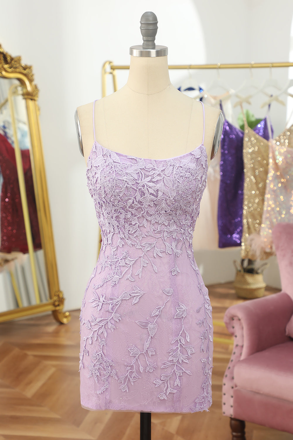 Lilac Sheath Spaghetti Straps Short Graduation Dress with Appliques