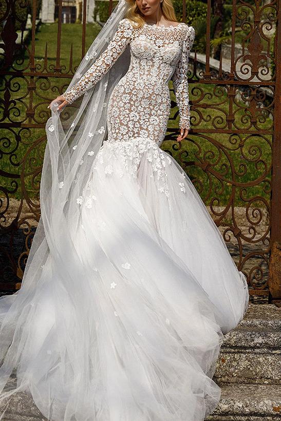 Long Sleeves Lace Beach Wedding Dress with Back Hole
