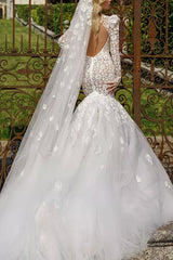 Long Sleeves Lace Beach Wedding Dress with Back Hole