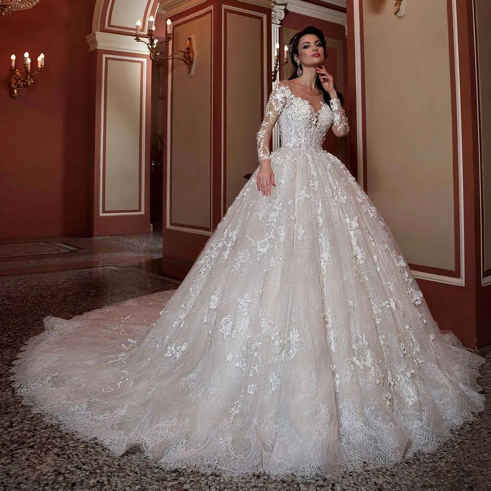 Long Sleeves Wedding Dress Ball Gown Bridal Gown with Lace Appliques