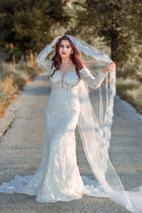 Mermaid Long Sleeve Wedding Dress Ivory Bridal Gown with Lace Appliques