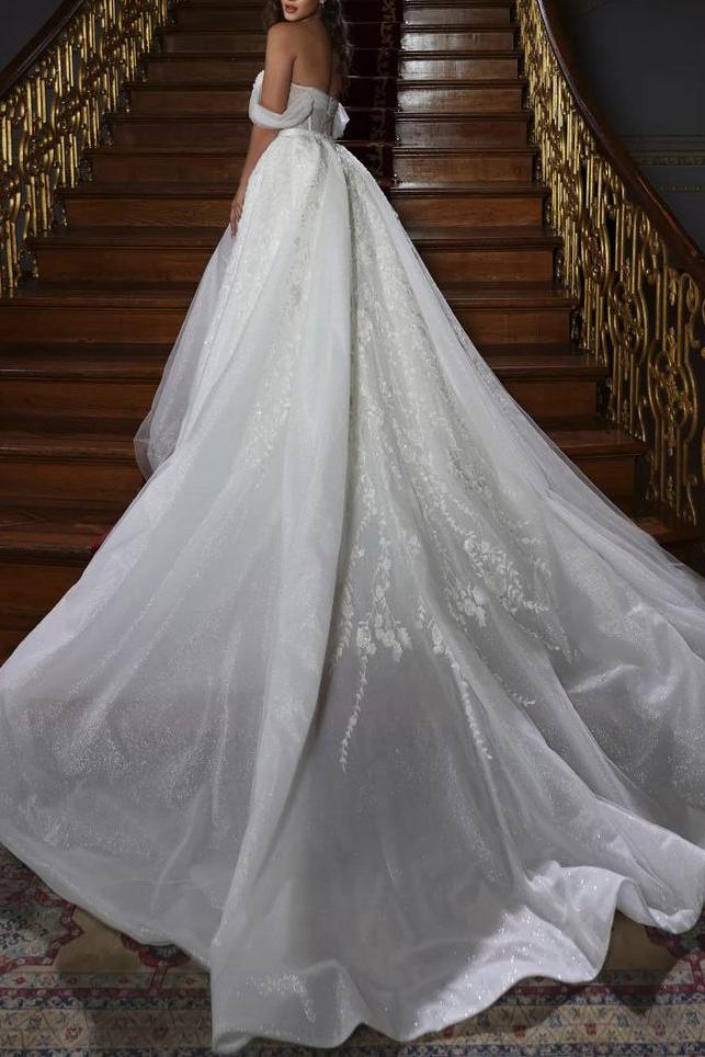 Luxurious Lace Off-The-Shoulder Wedding Dresses With Chapel Train