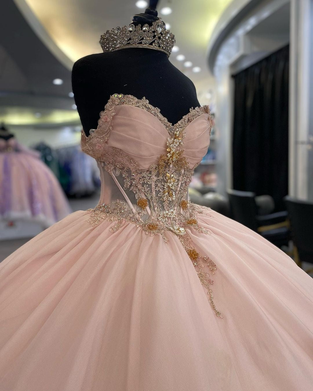 Luxury Ball Gown Sweetheart Neck Off Shoulder Lace Appliques Beaded Pink Tulle Quinceanera Dress Princess Prom Party Gown For Sweet 16