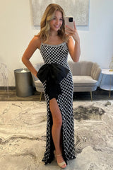 Luxury Black Pearls Spaghetti Straps Prom Dress With Statement Bow And High Slit Formal Evening Gown