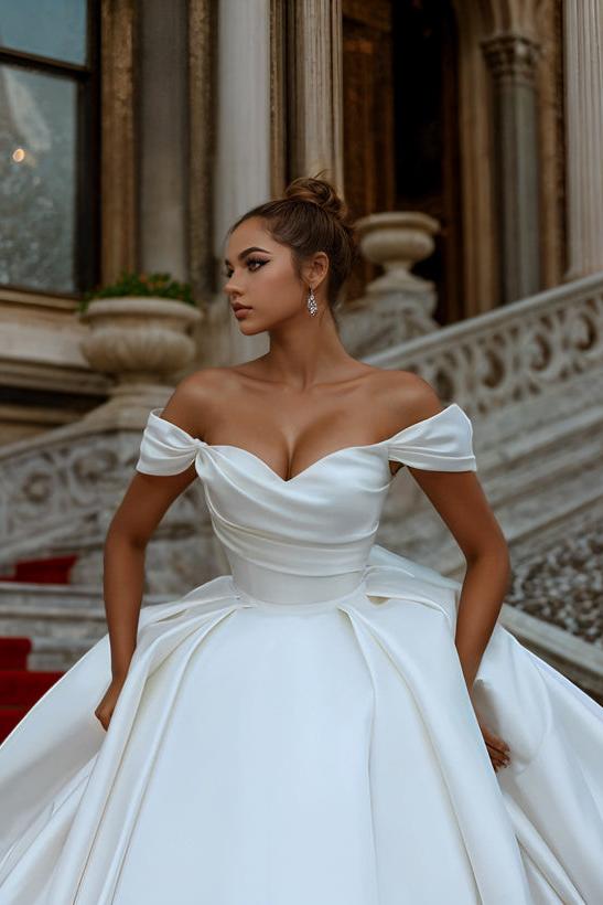 Luxury Satin Wedding Dresses With Ruffle