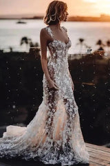 Mermaid Beach Wedding Dress Ivory Lace Appliqued Sweetheart Bridal Gown
