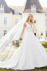 Modern Satin V-Neck Ball-Gown Beach Wedding Dresses