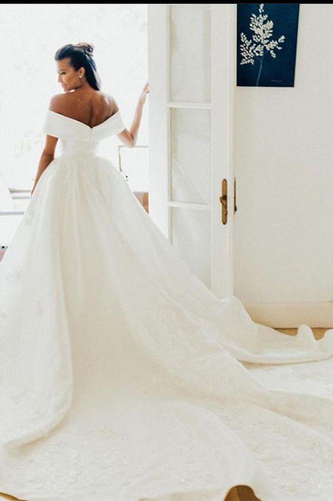 Off The Shoulder A Line Bridal Gown Garden Beach Wedding Dress