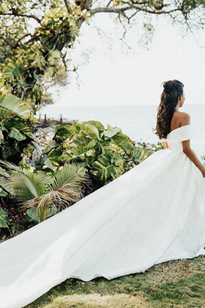 Off The Shoulder A Line Bridal Gown Garden Beach Wedding Dress