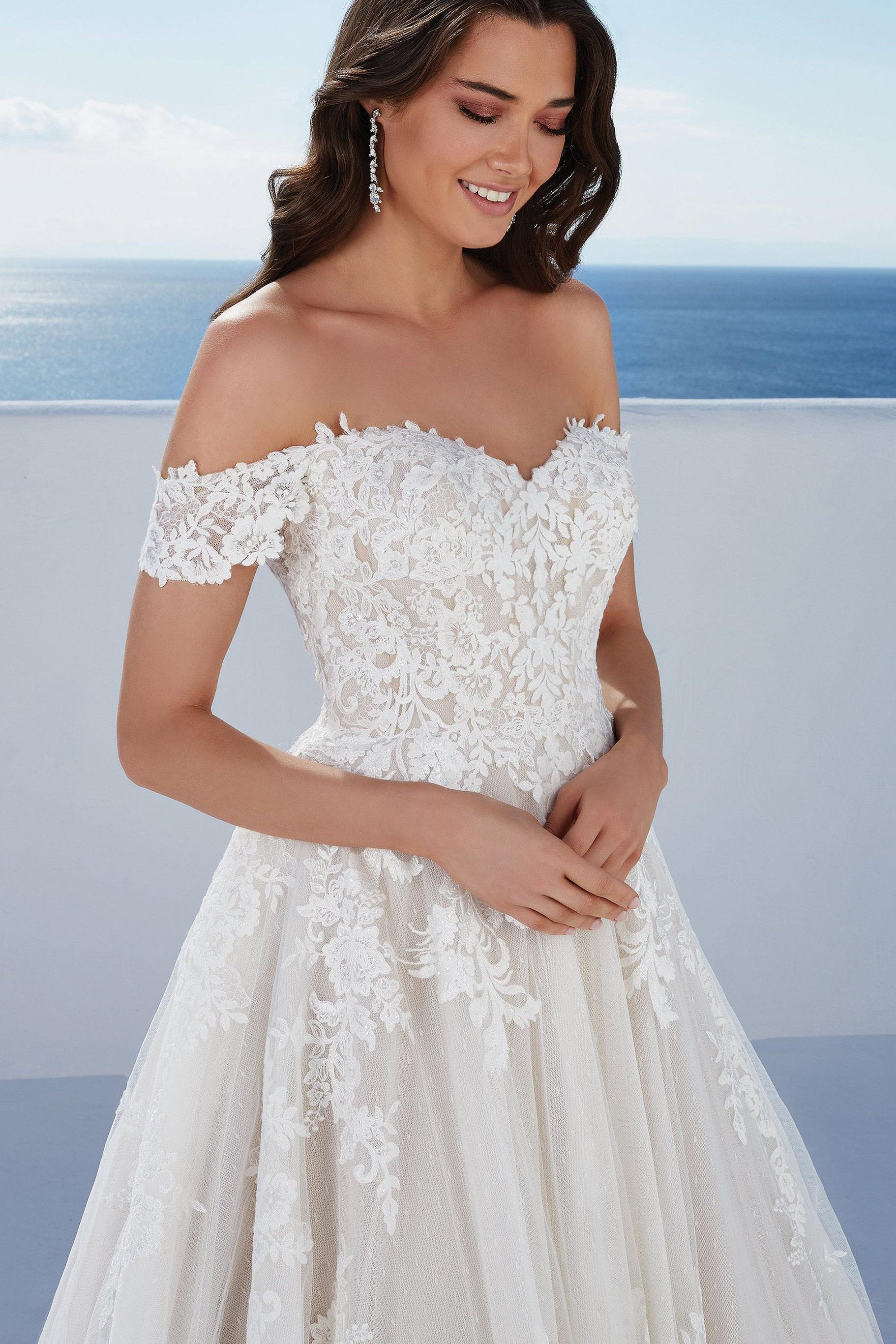 Off-The-Shoulder Ball-Gown Lace Wedding Dresses With Tulle