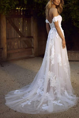 Off-The-Shoulder Tulle Lace Wedding Dress With Appliques Lace