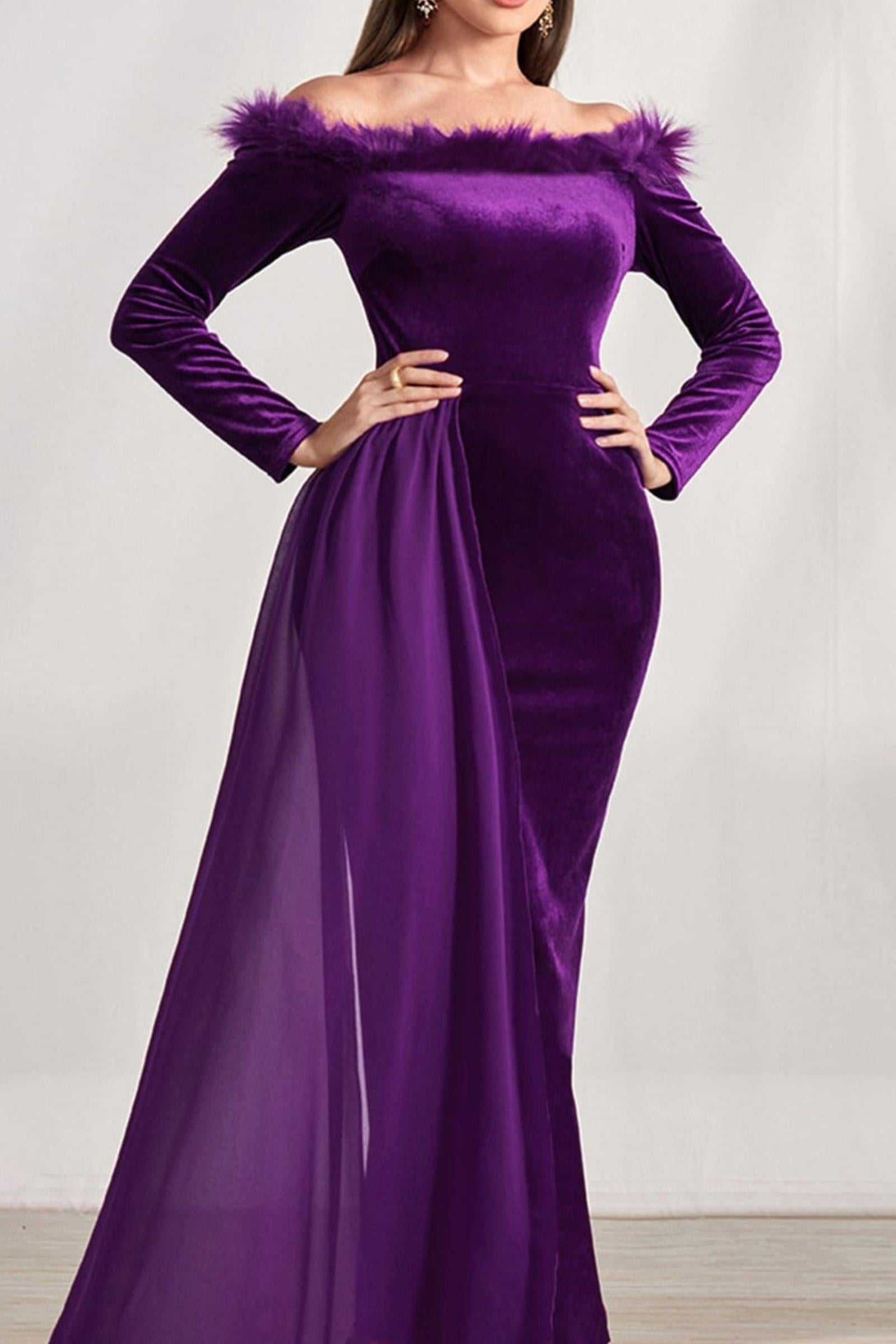 Off-the-Shoulder Asymmetrical Long Sleeve Sheath/Column Dress with Feather for Mother of the Bride & Groom