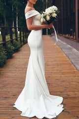 Off-the-Shoulder Sleeveless Trumpet/Mermaid Satin Beach Wedding Dresses with Sweep Train