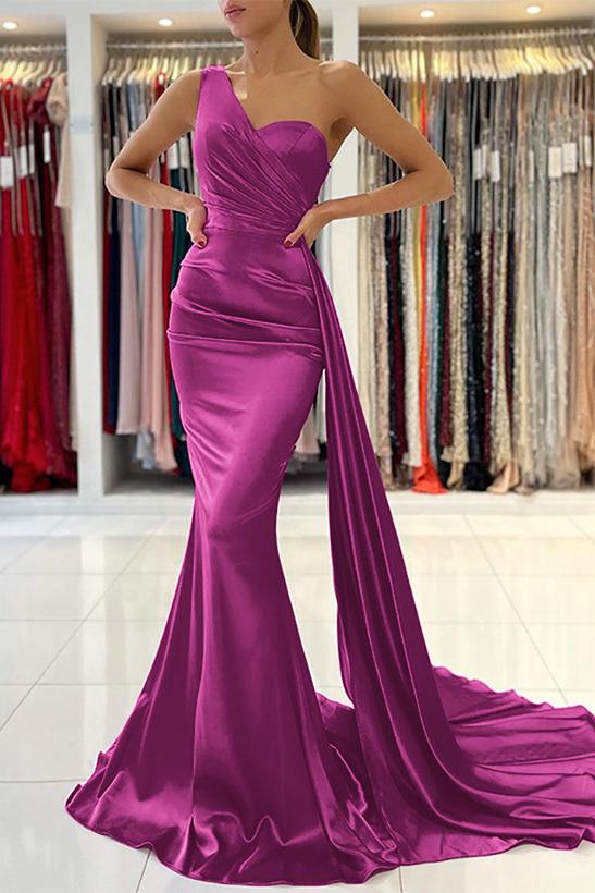 One Shoulder Sleeveless Silk Like Satin Sheath/Column Bridesmaid Dresses