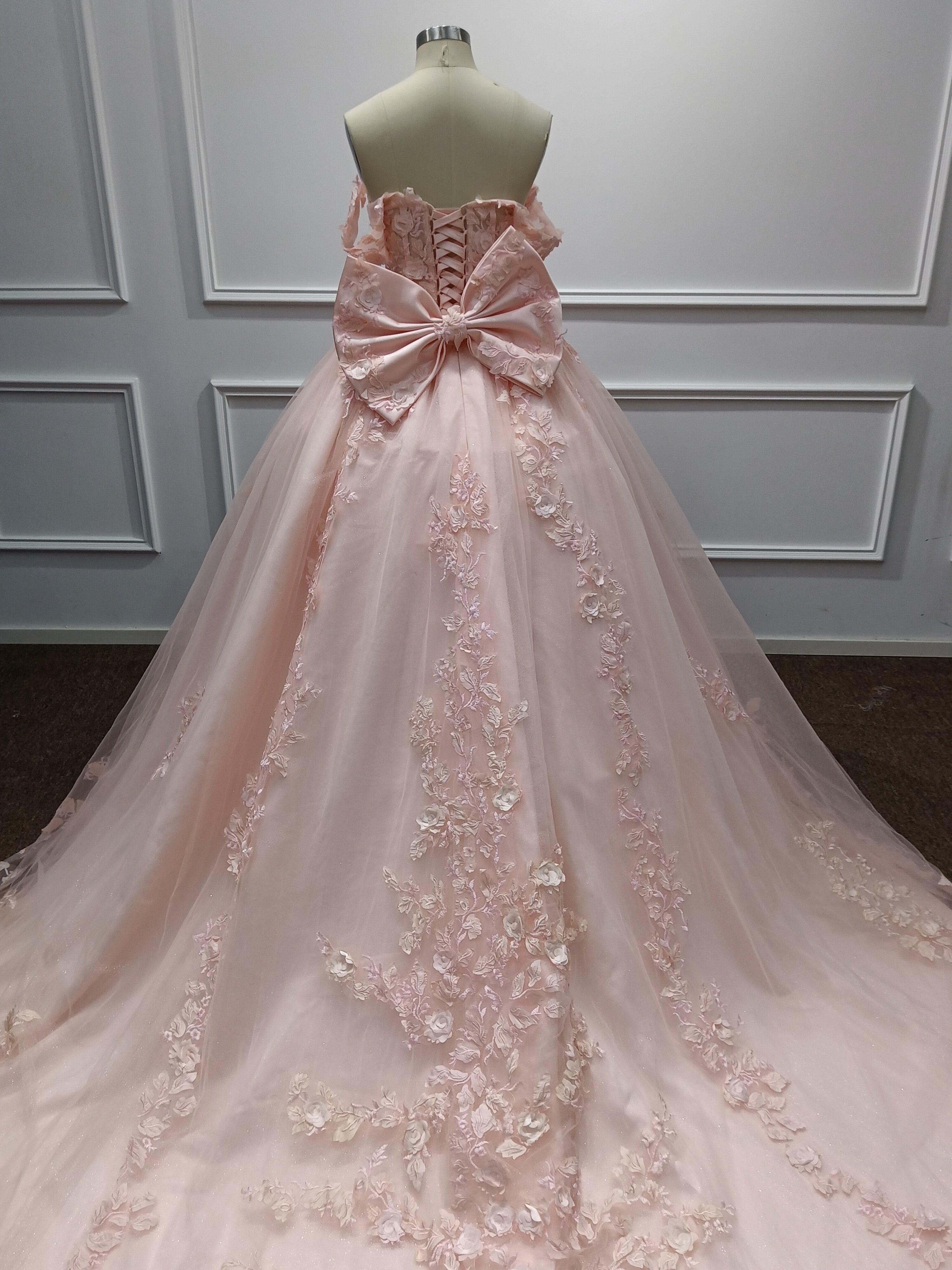 Pink Quinceanera Dress Lace Appliques Ball Gown Off the Shoulder Sweet 16 Dress