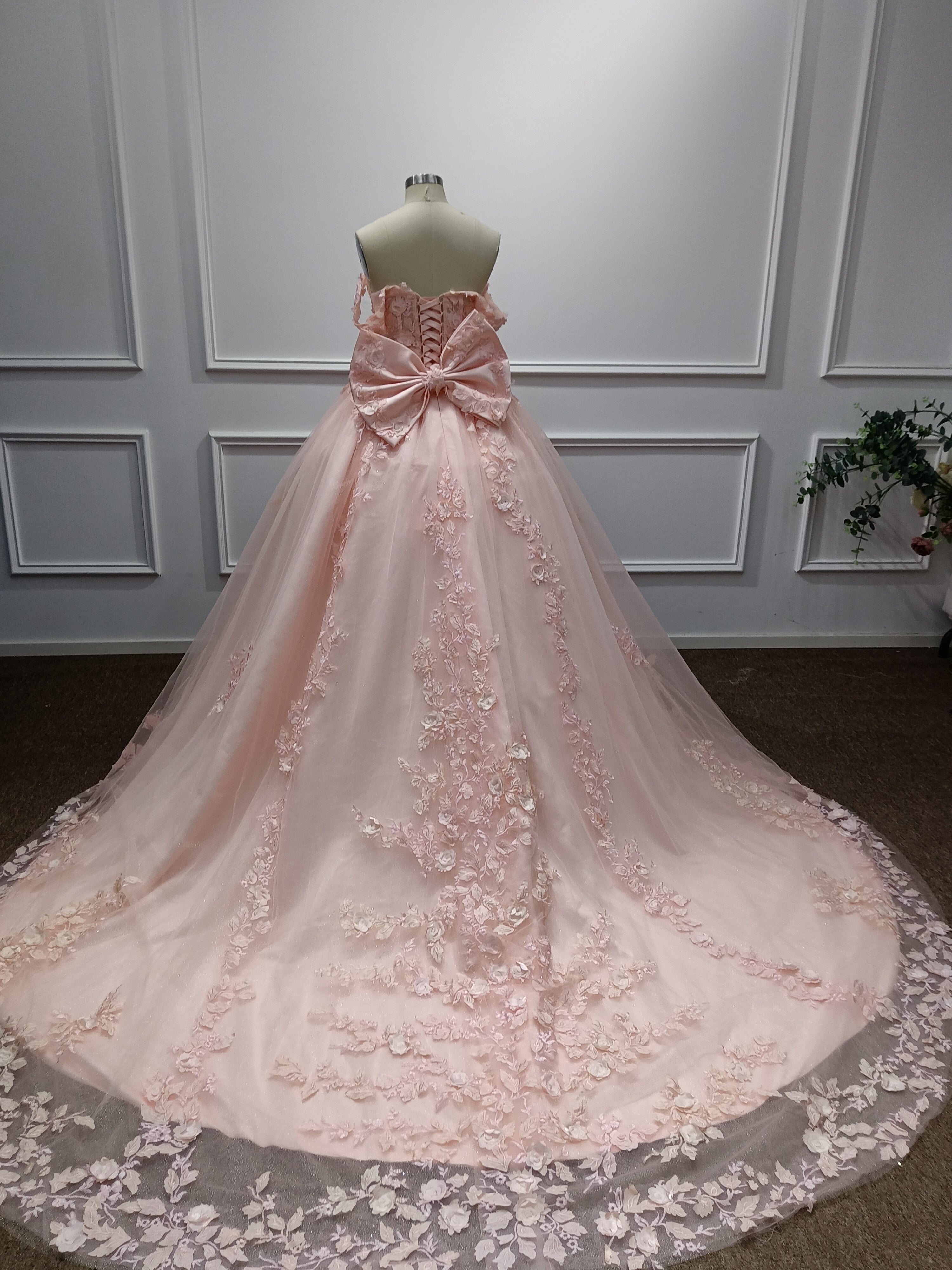 Pink Quinceanera Dress Lace Appliques Ball Gown Off the Shoulder Sweet 16 Dress