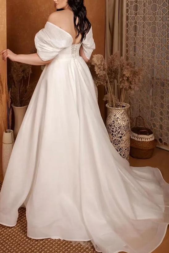 Plus Size A-Line Sweetheart Sleeveless Sweep Train Tulle Bridal Gowns