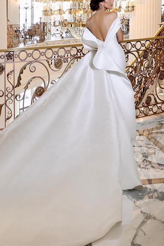 Satin Wedding Dress with Strapless Sleeveless Court Train