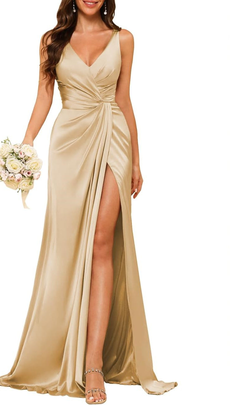 Sheath/Column V Neck Bridesmaid Dress with Slit