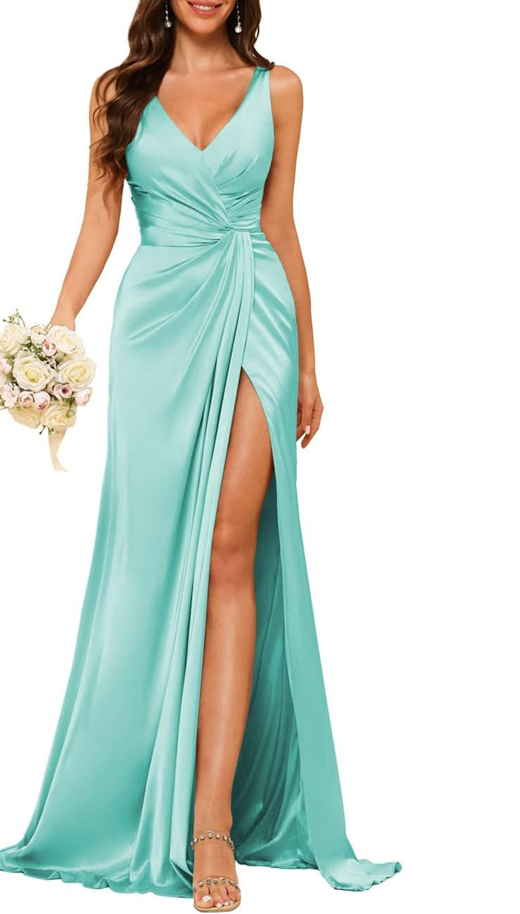 Sheath/Column V Neck Bridesmaid Dress with Slit