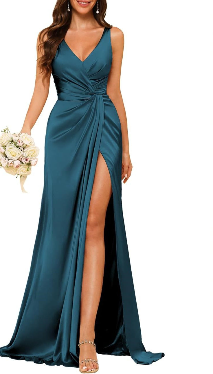 Sheath/Column V Neck Bridesmaid Dress with Slit