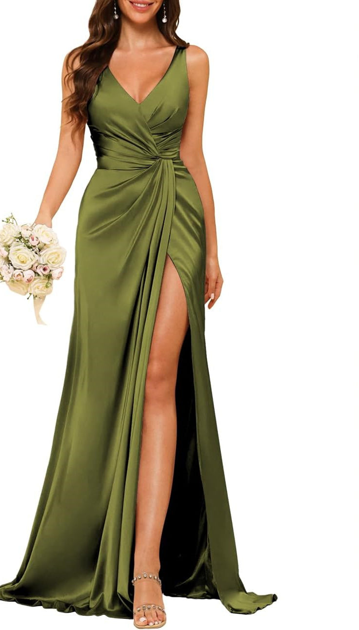 Sheath/Column V Neck Bridesmaid Dress with Slit