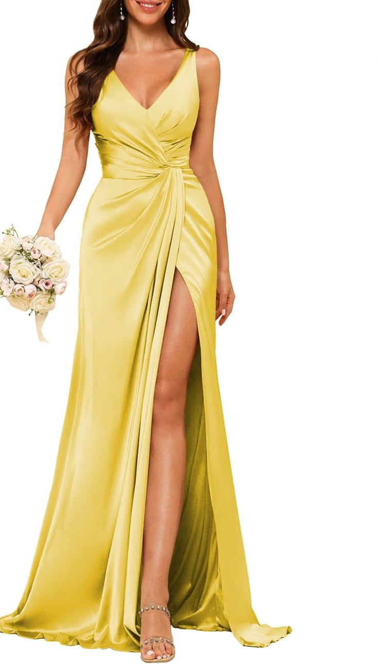 Sheath/Column V Neck Bridesmaid Dress with Slit