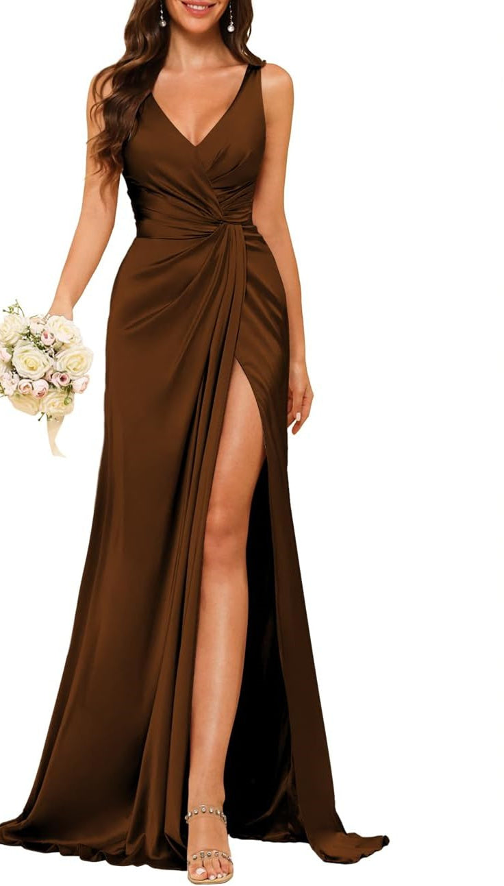 Sheath/Column V Neck Bridesmaid Dress with Slit