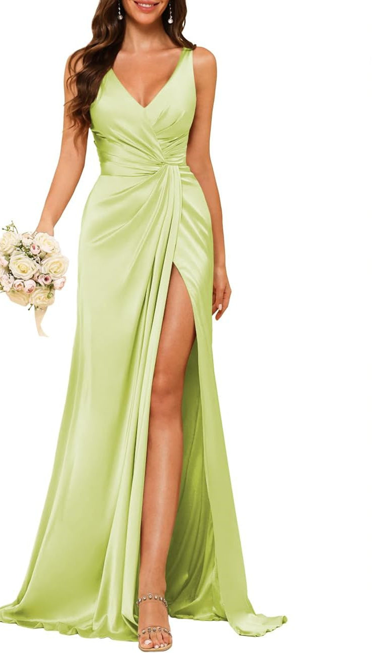 Sheath/Column V Neck Bridesmaid Dress with Slit