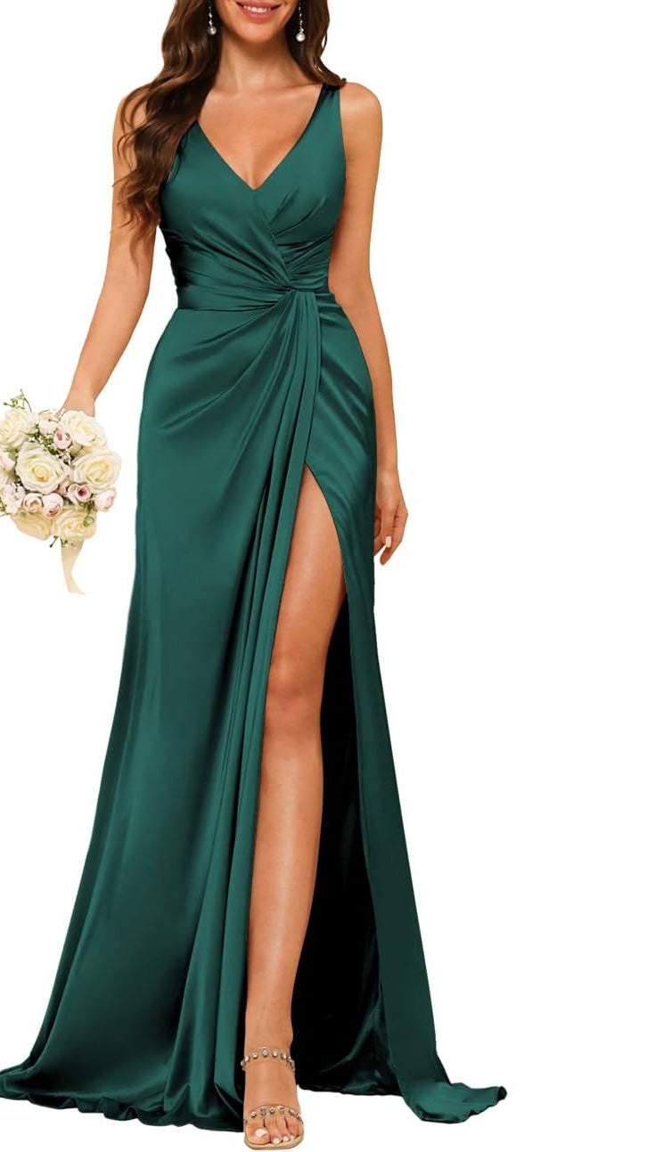Sheath/Column V Neck Bridesmaid Dress with Slit