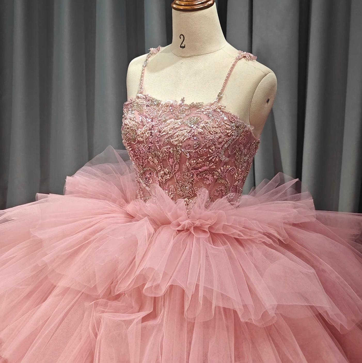 Simple & Casual Ball Gown Square Neck Spaghetti Straps Lace Appliques Beaded Tiered Pink Tulle Princess Evening Party Dress Quinceanera Dress For