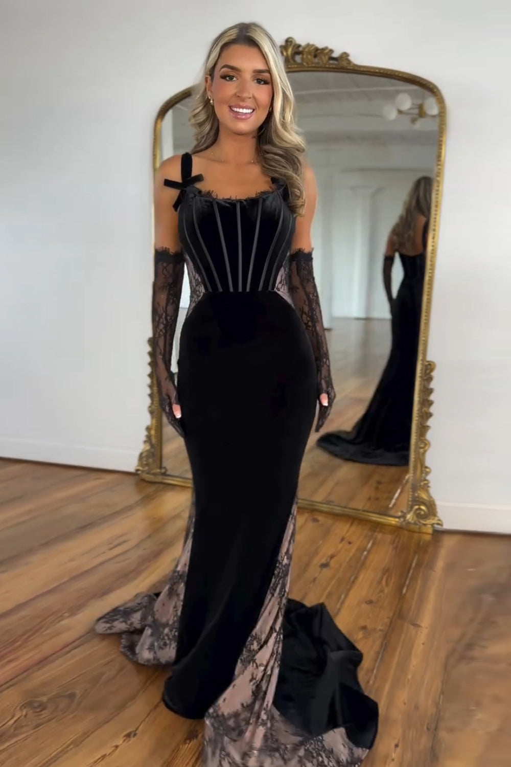 Spaghetti Straps Black Prom Dress Mermaid Corset Velvet Long Evening Dress