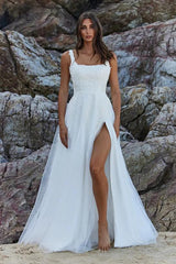 Square Neckline Sleeveless A-Line Tulle Beach Wedding Dresses With Appliques Lace